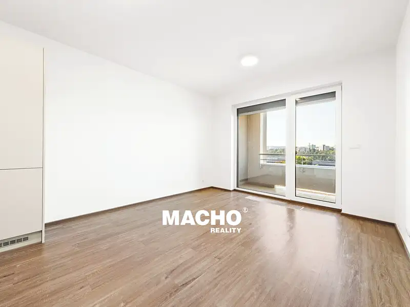 Pronájem bytu 1+kk 33 m², Praha – náhled fotky 2