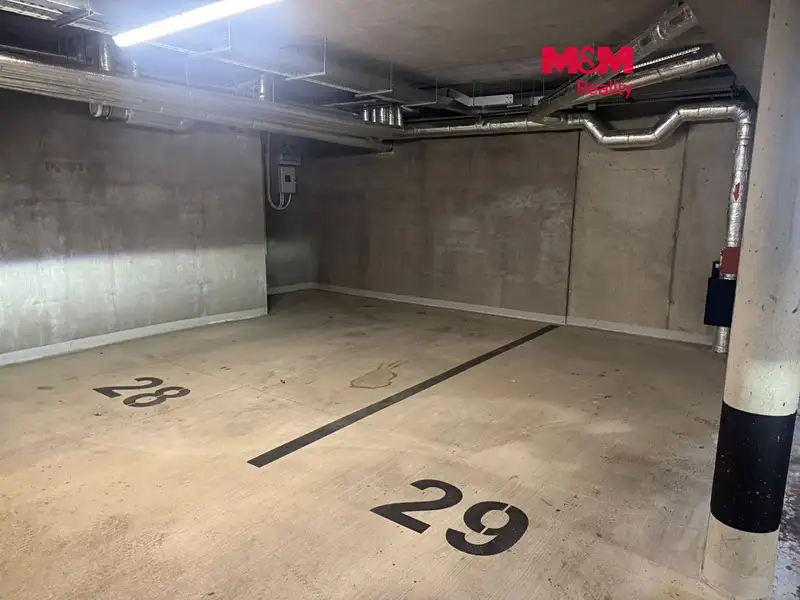 Prodej garážového stání 30 m², Libčice nad Vltavou – náhled fotky 1