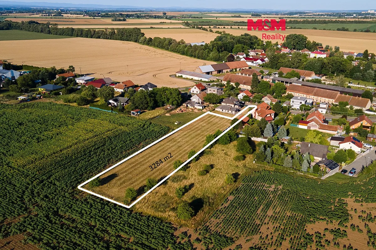 Prodej stavebního pozemku 3284 m²