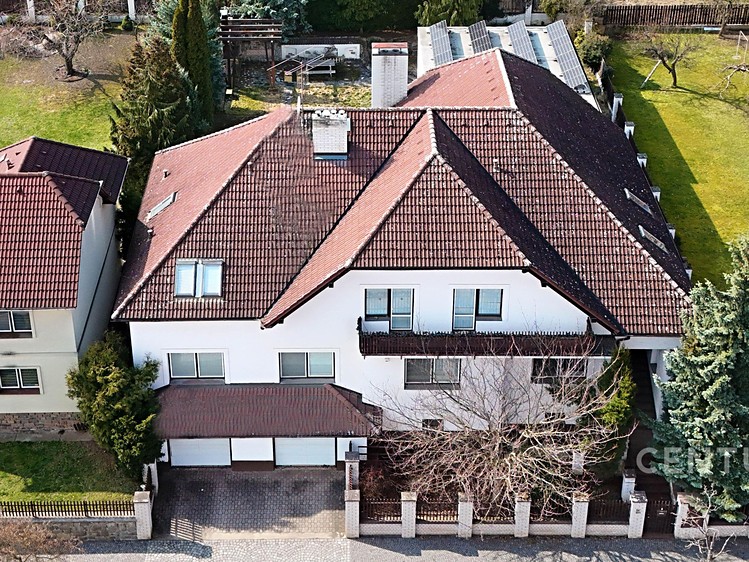 Haus zum Kauf, 830 m² (2 von 42)