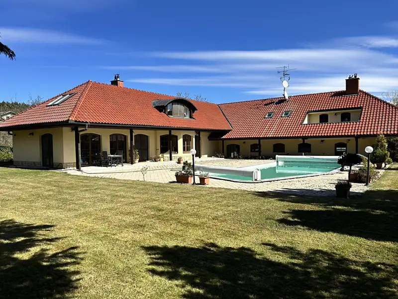 Prodej vícegeneračního domu 392 m², pozemek 3190 m², Olšany – náhled fotky 1