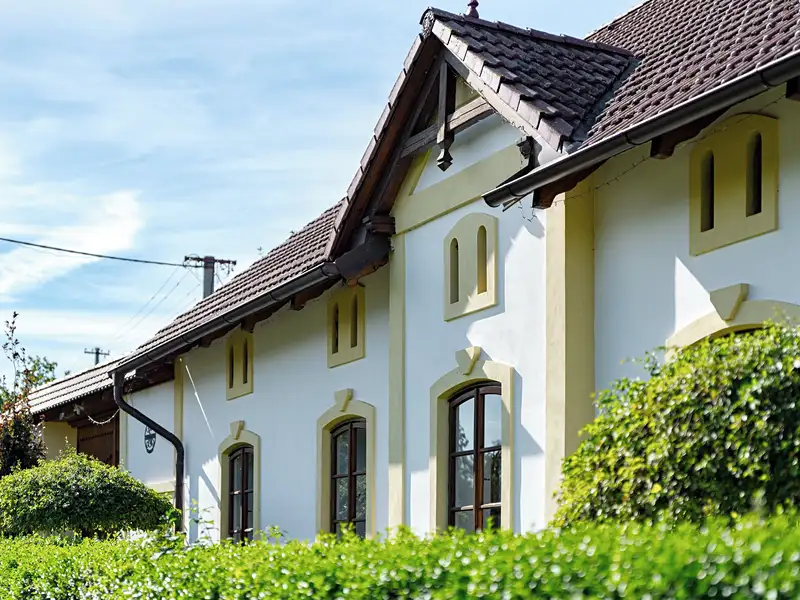 Prodej rodinného domu 400 m², pozemek 4700 m², Golčův Jeníkov – náhled fotky 2