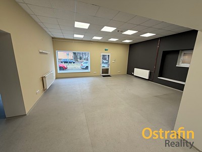 Комерційне приміщення на продаж, 450 м² (2 з 24)