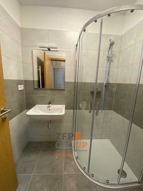 Pronájem bytu 1+kk 37 m² – fotografie 4