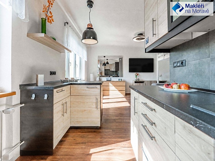 Prodej bytu 1+kk, 34 m² (7 z 31)