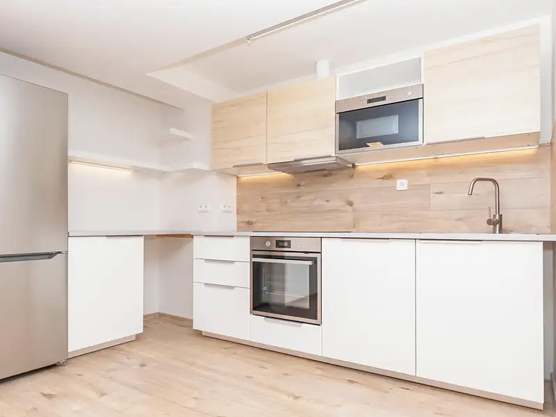 Prodej bytu 1+kk 39 m², Praha – náhled fotky 1