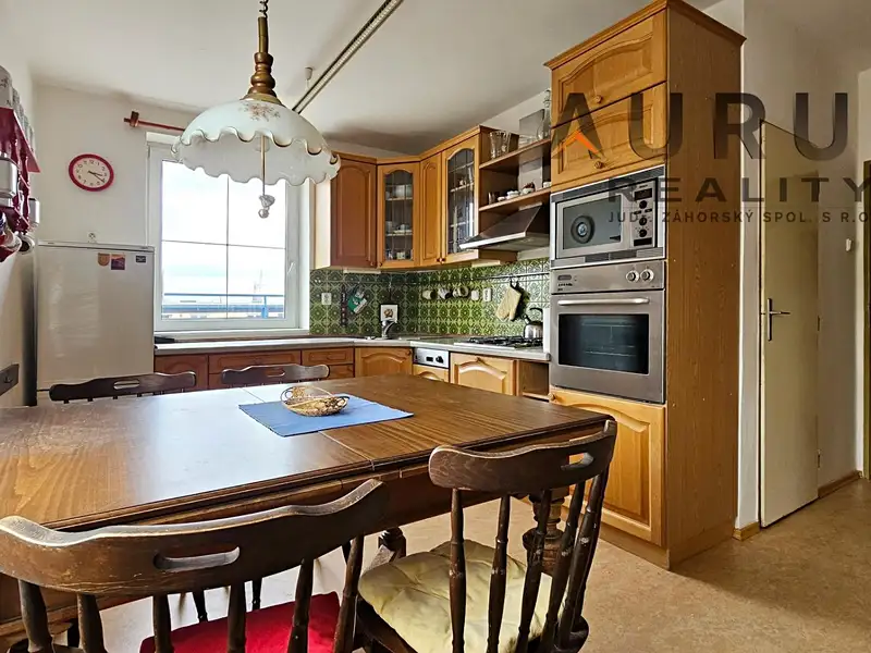 Pronájem bytu 4+1 105 m², Praha – náhled fotky 3