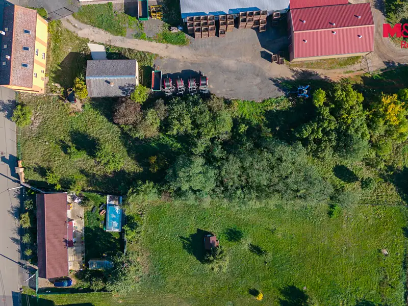 Prodej stavebního pozemku 2984 m², Zálezlice – náhled fotky 3