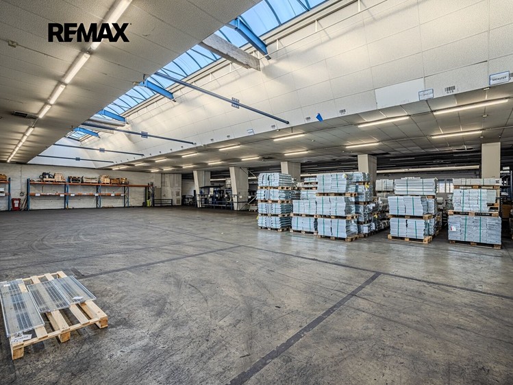 Prodej komerčního prostoru, 9 469 m² (15 z 27)