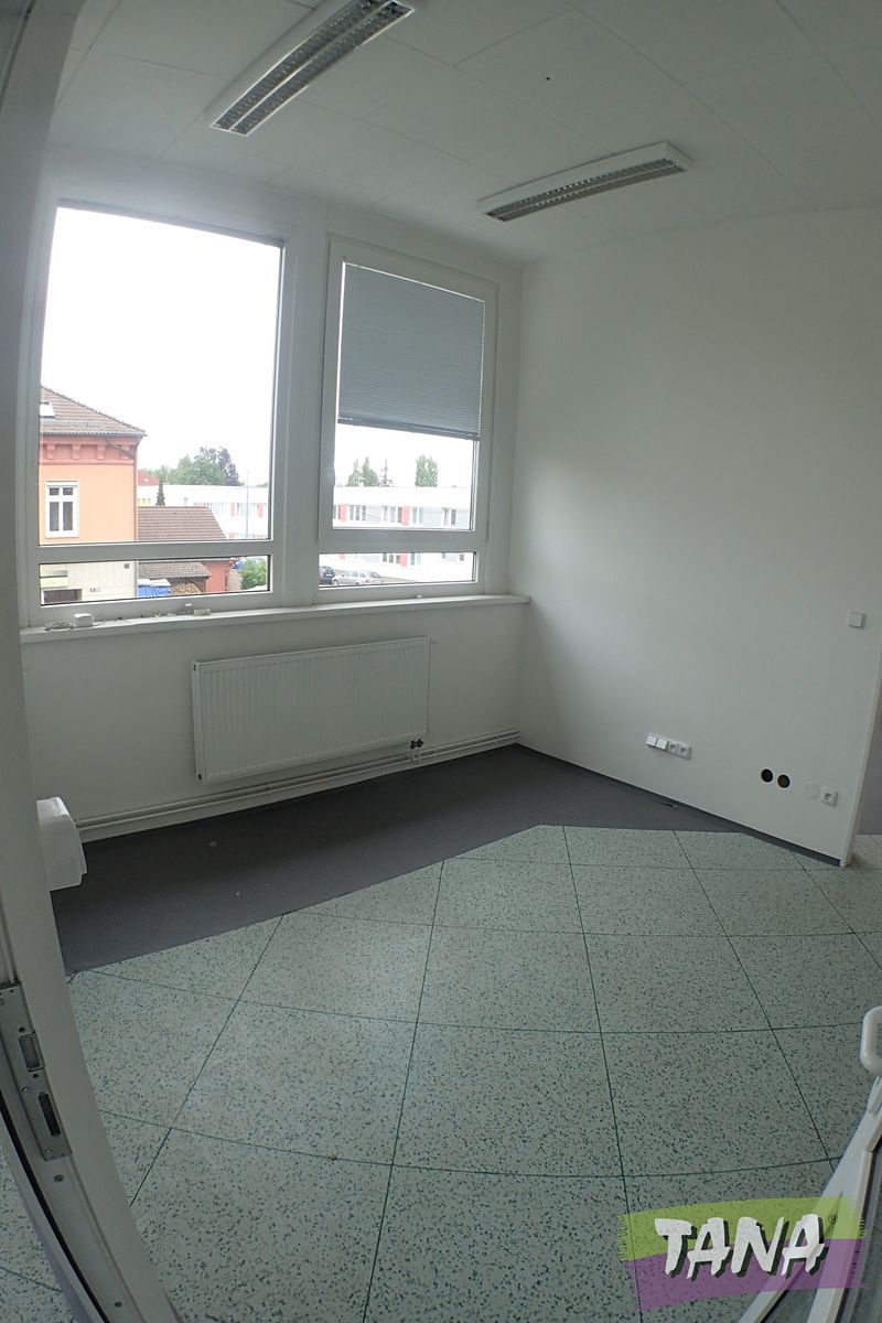 Pronájem kanceláře 36 m² – fotografie 2