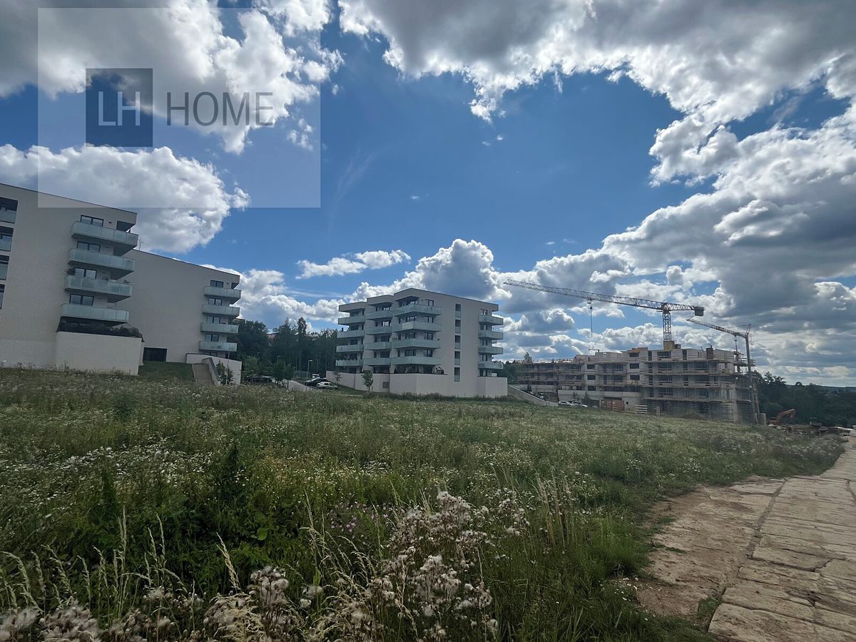 Prodej komerčního pozemku 7500 m²