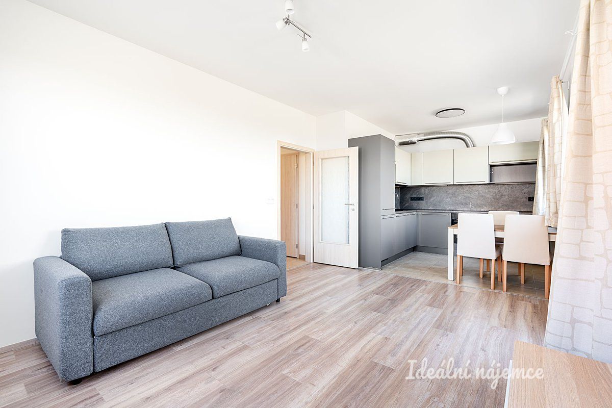 Pronájem bytu 3+kk 64 m² – fotografie 3