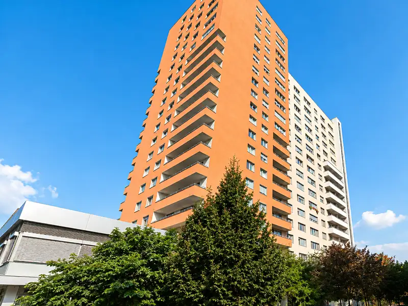 Pronájem garážového stání 12 m², Praha – náhled fotky 1