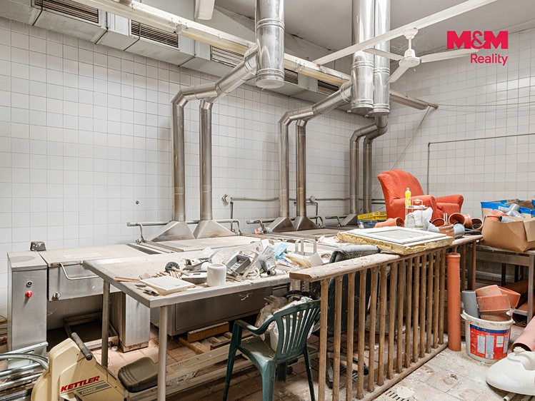Комерційне приміщення на продаж, 1 250 м² (6 з 21)