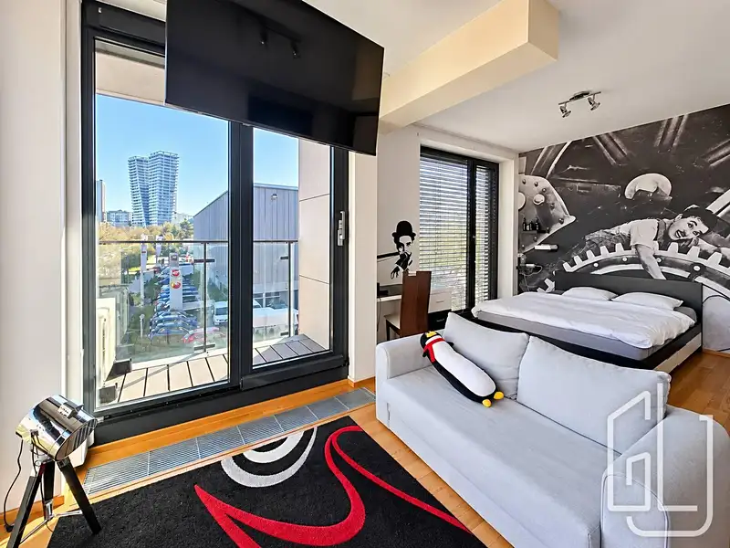 Pronájem bytu 1+kk 47 m², Praha – náhled fotky 2