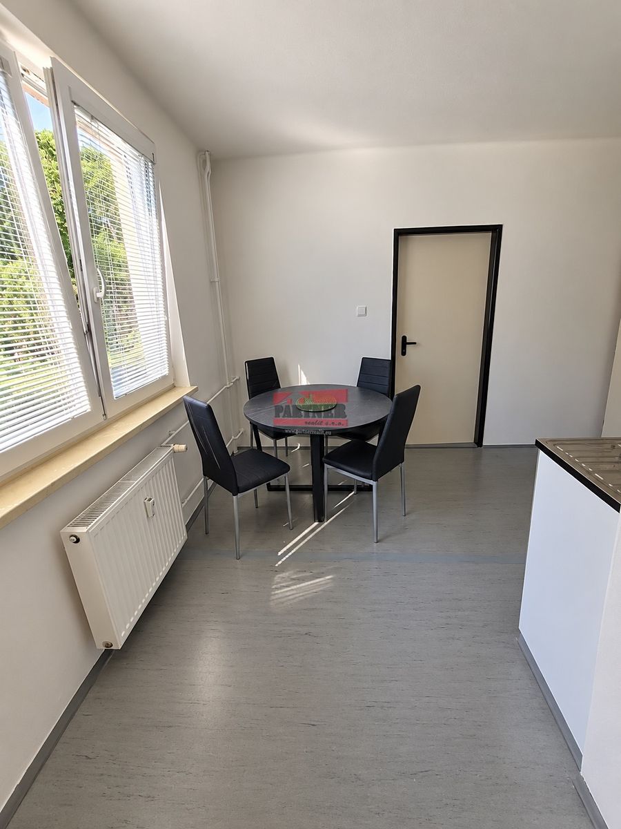 Pronájem bytu 2+1 65 m² – fotografie 4