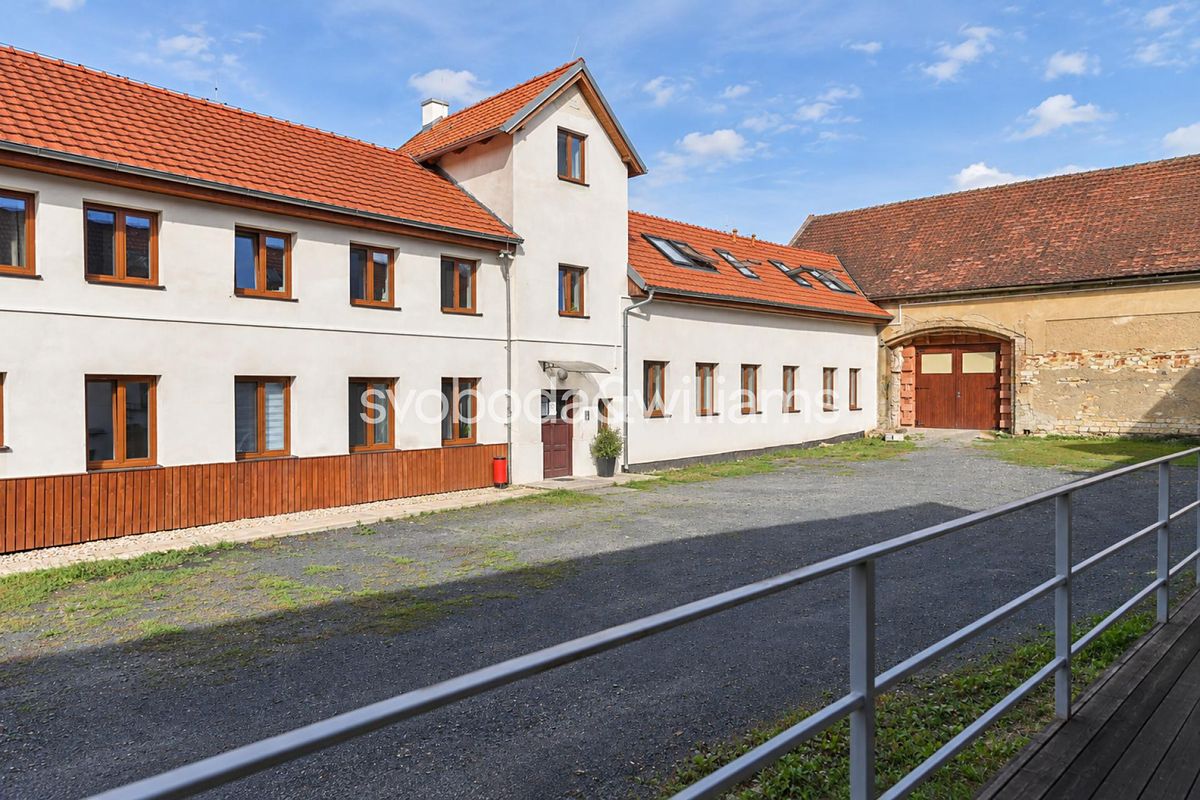 Prodej činžovního domu 1576 m² – fotografie 3