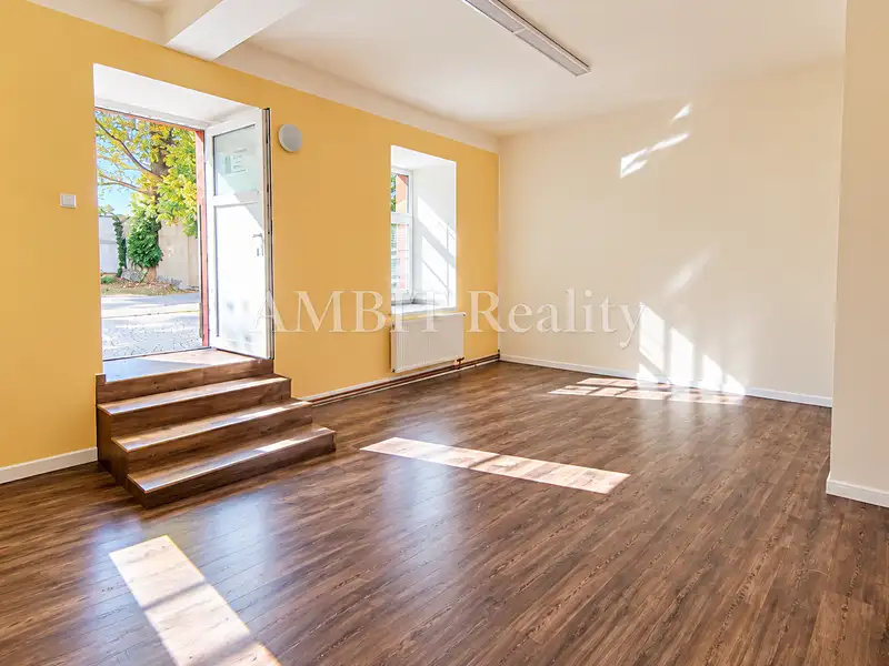 Pronájem kanceláře 80 m², Praha – náhled fotky 2