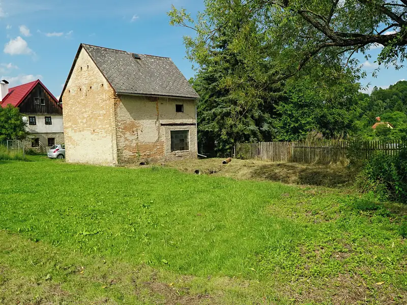 Prodej stavebního pozemku 1090 m², Tašov – náhled fotky 2