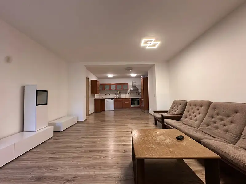 Pronájem rodinného domu 97 m², pozemek 360 m², Rybitví – náhled fotky 1