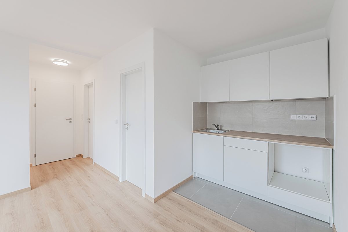 Pronájem bytu 1+kk 24 m², Hradec Králové – fotka 1 z 3