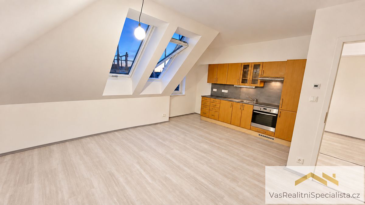 Pronájem bytu 3+kk 62 m², Praha – fotka 1 z 3