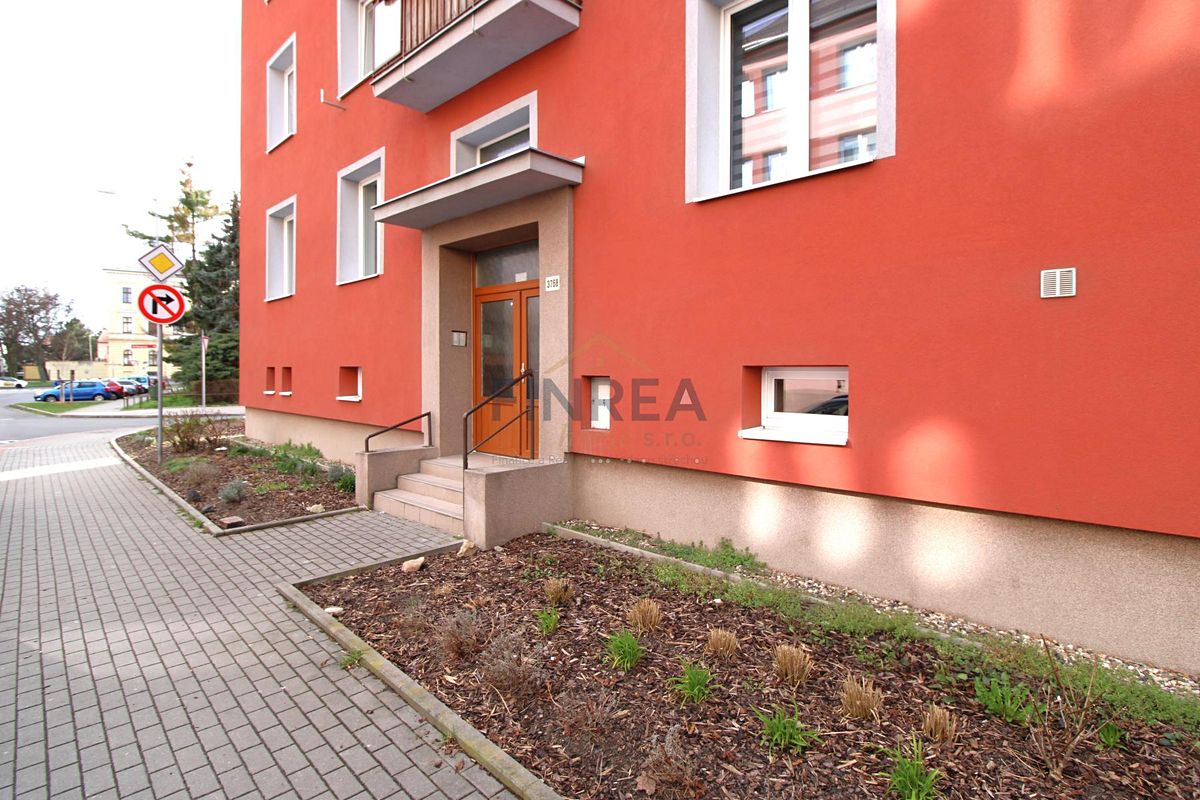 Pronájem bytu 1+kk 19 m², Chomutov – fotka 1 z 3