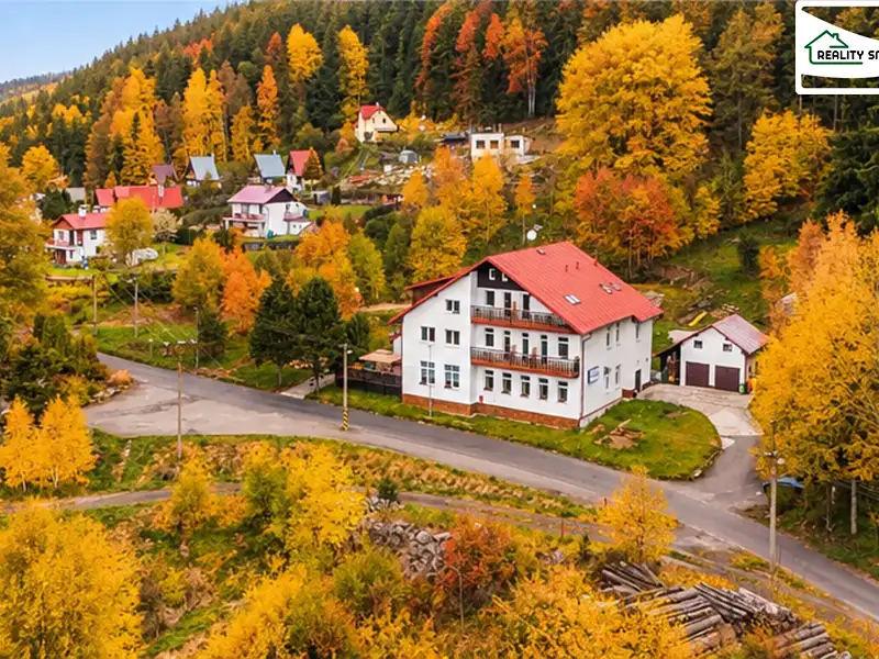 Prodej ubytovacího zařízení 1015 m², Smolné Pece – náhled fotky 2