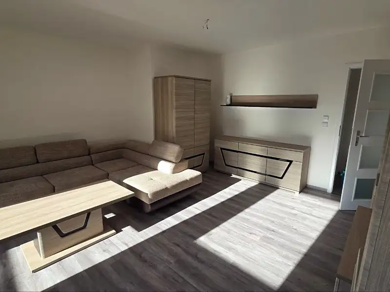 Pronájem bytu 3+1 77 m², Chlumec nad Cidlinou – náhled fotky 2