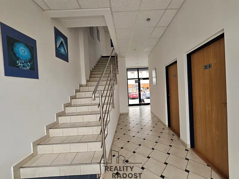 Pronájem kanceláře 130 m², Hodonín – náhled fotky 3