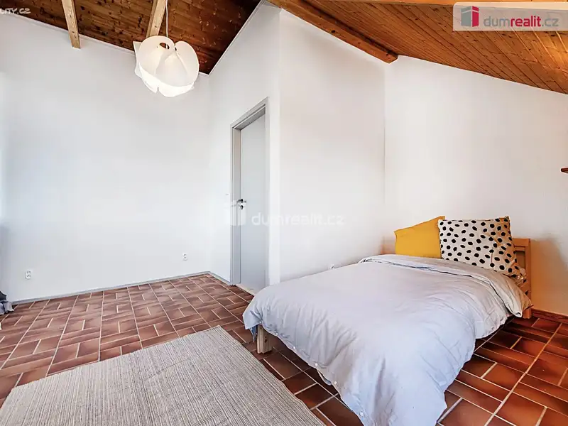 Pronájem bytu pokoje 14 m², Praha – náhled fotky 2