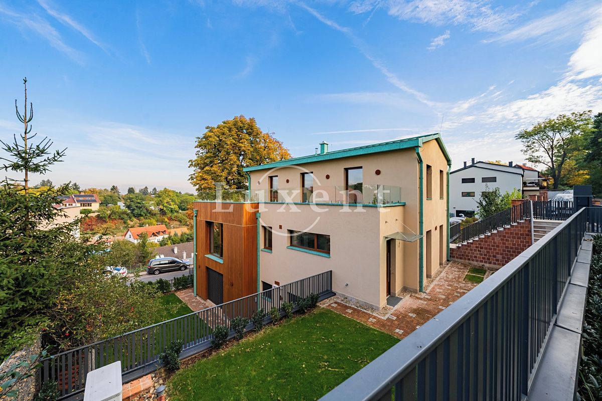 Prodej bytu 4+kk 175 m², Praha – fotka 1 z 3