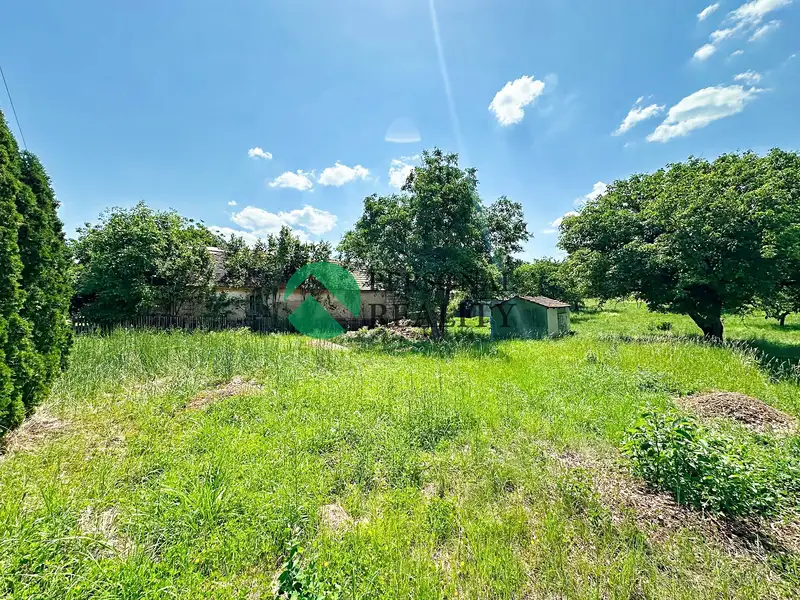 Prodej stavebního pozemku 1500 m², Petrovice – náhled fotky 1