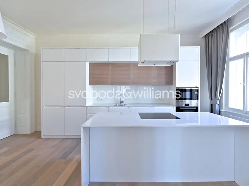Pronájem bytu 3+1 137 m², Praha – náhled fotky 3
