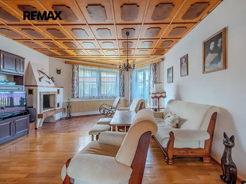 Prodej rodinného domu 280 m², pozemek 682 m², Jablonec nad Nisou – náhled fotky 2