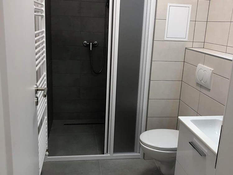 Pronájem bytu 1+kk, 28 m² (4 z 6)