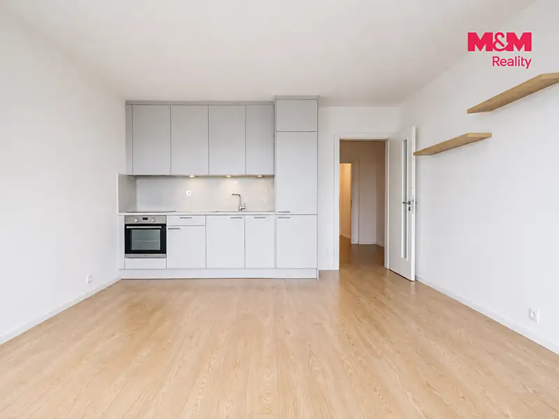 Prodej bytu 1+kk 41 m², Praha – náhled fotky 2