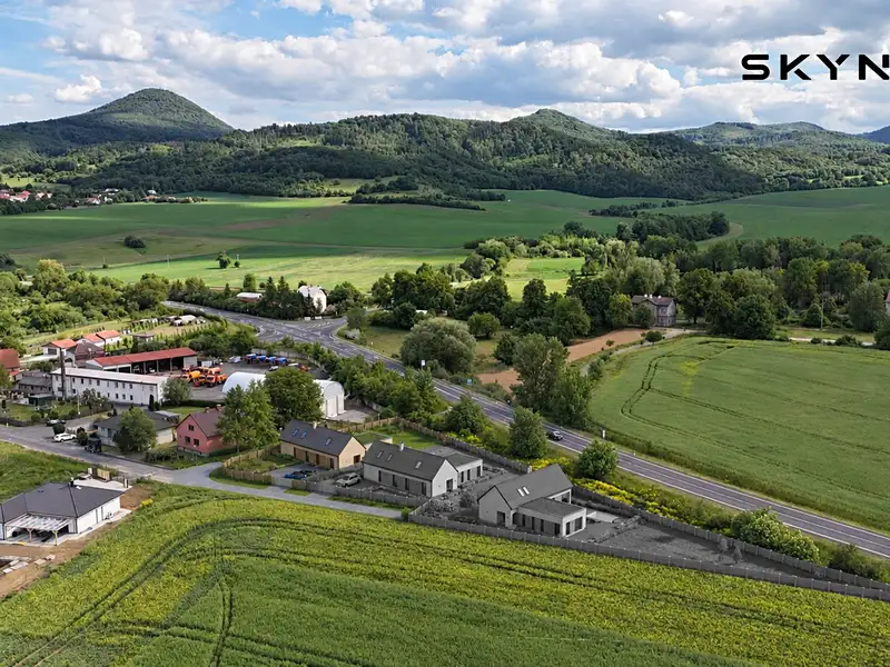 Prodej stavebního pozemku 1033 m², Žalany – náhled fotky 1