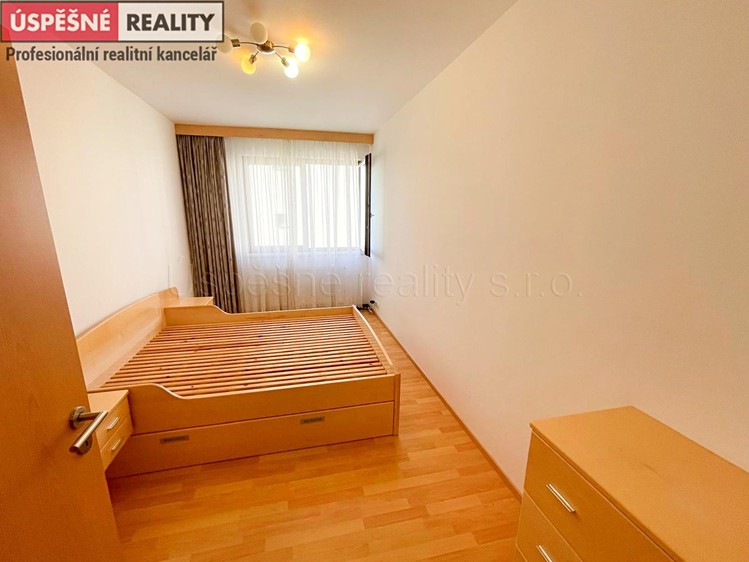 Pronájem bytu 2+kk, 52 m² (20 z 27)