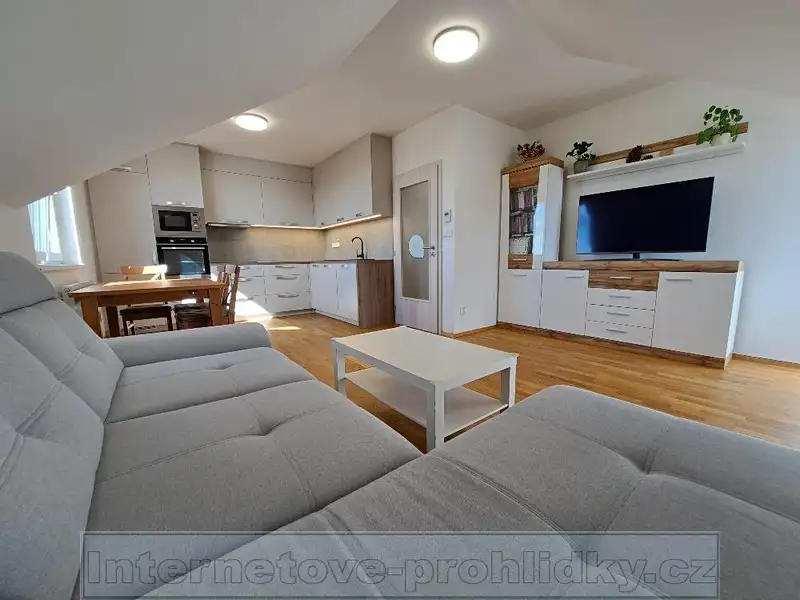 Pronájem bytu 3+kk 76 m², Praha – náhled fotky 2