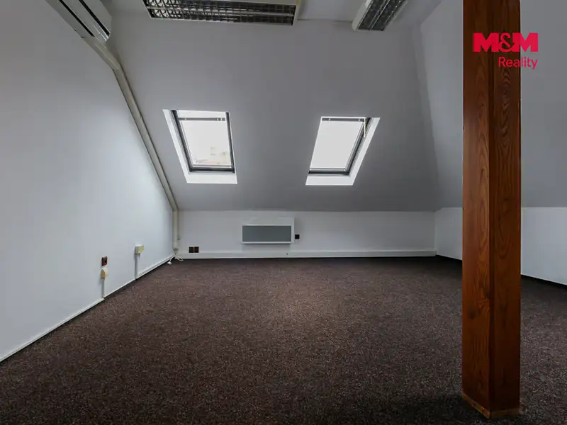 Pronájem kanceláře 27 m², Jeseník – náhled fotky 2