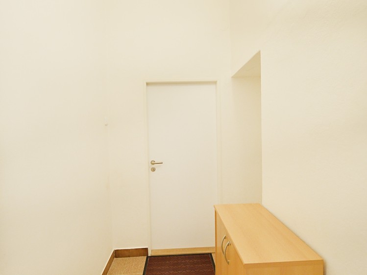 Pronájem bytu 1+1, 32 m² (5 z 7)