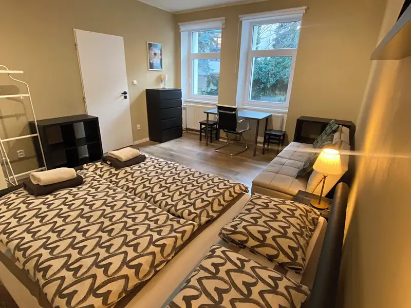 Pronájem bytu 1+1 38 m², Praha – náhled fotky 3