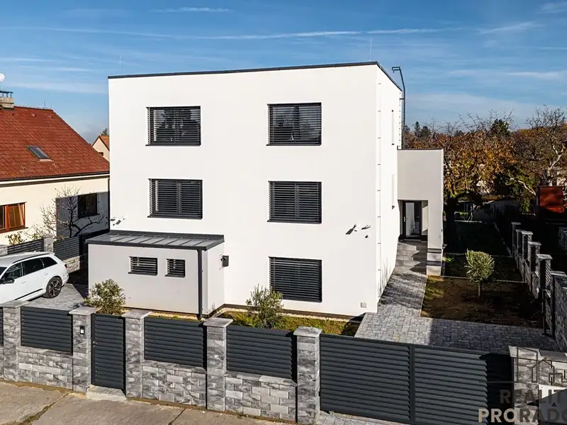 Prodej vily 229 m², pozemek 766 m², Říčany – náhled fotky 1