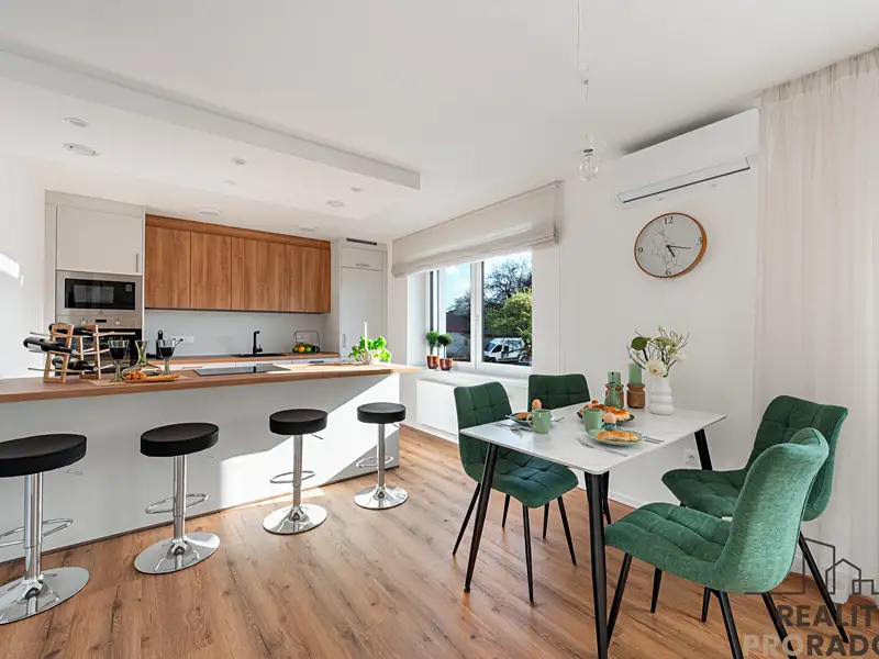 Prodej vily 229 m², pozemek 766 m², Říčany – náhled fotky 3