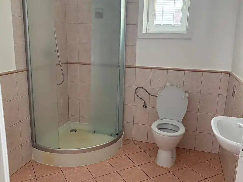 Pronájem bytu 2+kk 50 m², Jičín – náhled fotky 3