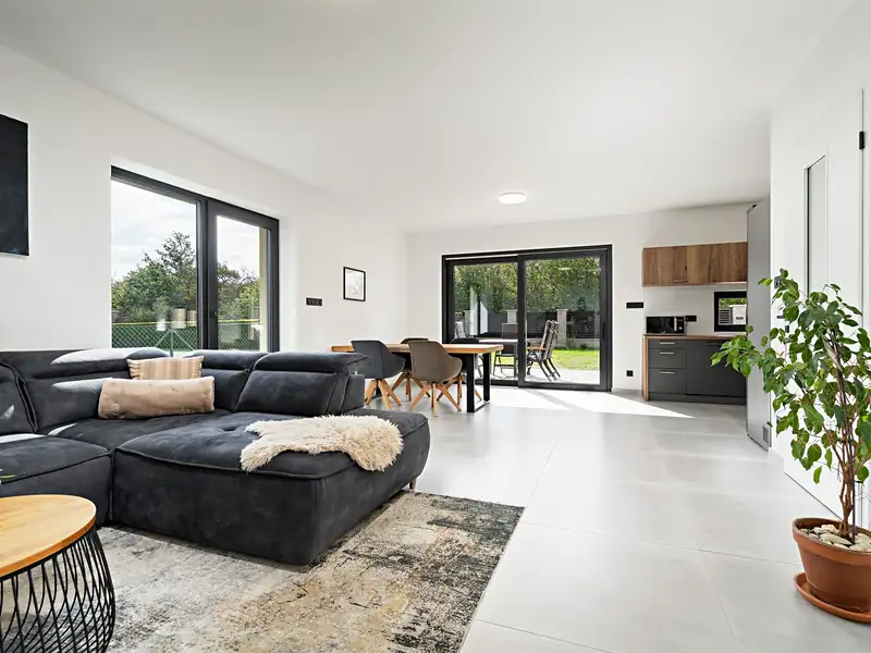 Prodej rodinného domu 178 m², pozemek 464 m², Plzeň – náhled fotky 1
