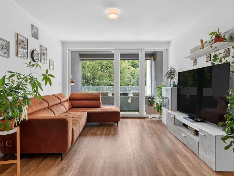 Prodej bytu 3+kk, 74 m² (2 z 24)