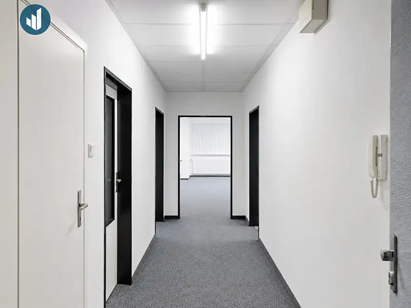Pronájem kanceláře 92 m², Praha – náhled fotky 1