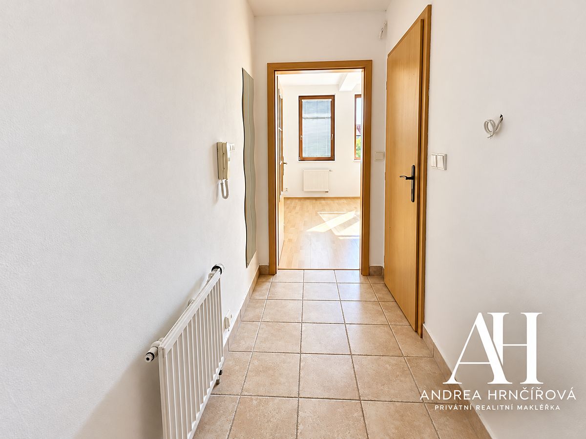 Pronájem bytu 1+kk 27 m² – fotografie 4